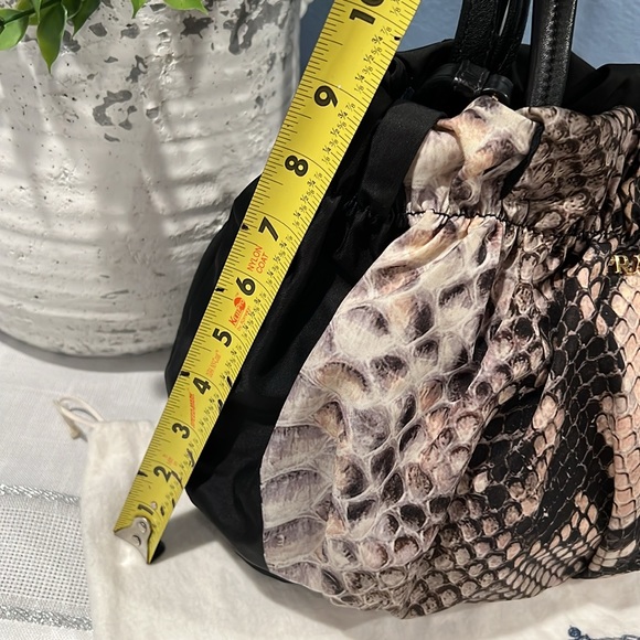 Authentic 2 way PRADA Bag Nylon - Picture 6 of 17